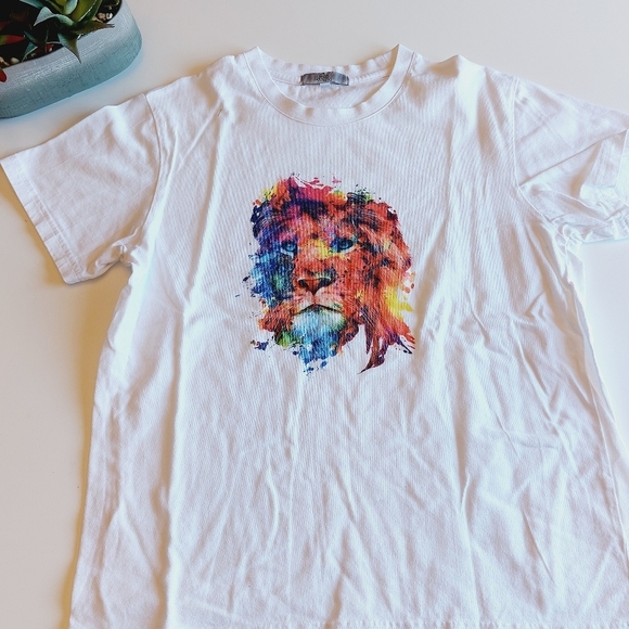 Colorful Lion face t shirt Size small - Picture 2 of 6